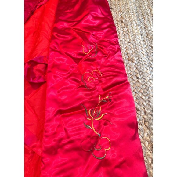 Vintage Child's Red Satin Chinese Hanfu Cloak Embroidered Hooded Cape Doupeng - Picture 9 of 13